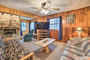 Cozy and Rustic Cottage with Houghton Lake Access